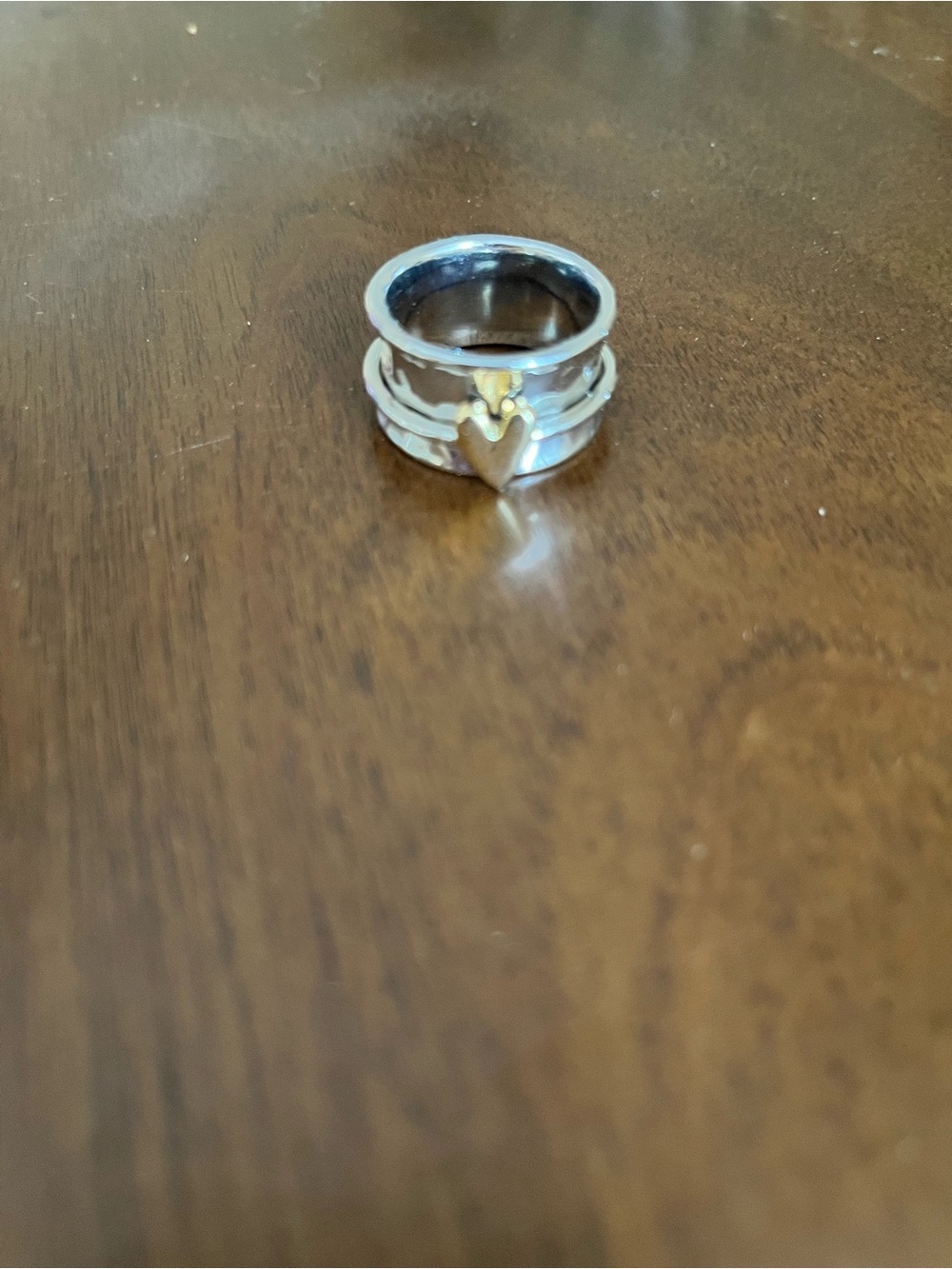 Silver ring size 8 NWT Gold heart